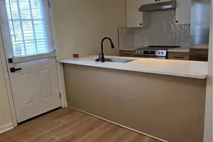 1327 Hollenbeck Ln, Riverdale, GA 30296 - Photo 9