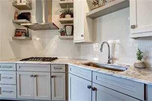 12600 Marstrow Dr, Alpharetta, GA 30004 - Photo 9