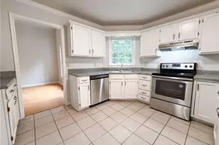 3162 Oak Leaf Ct SW, Marietta, GA 30064 - Photo 5