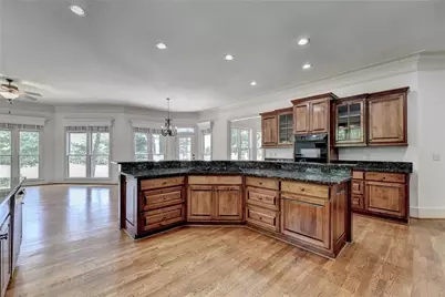 6940 Laurel Oak Drive, Suwanee, GA 30024 - Photo 17
