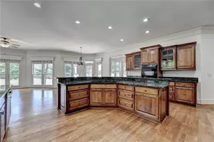 6940 Laurel Oak Dr, Suwanee, GA 30024 - Photo 17