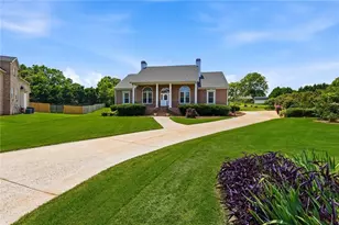 2860 Chardonnay Ln, Cumming, GA 30041 - Photo 3