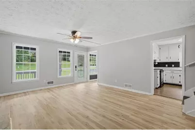 1539 Sir Galahad Drive SW, Marietta, GA 30008 - Photo 5