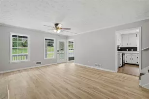 1539 Sir Galahad Dr SW, Marietta, GA 30008 - Photo 5