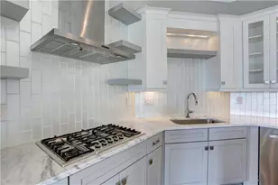 12600 Marstrow Dr, Alpharetta, GA 30004 - Photo 3
