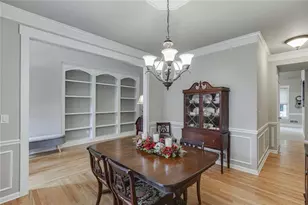 5843 Peacock Ln, Hoschton, GA 30548 - Photo 7