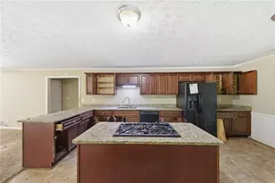 759 Freeman Dr NW, Lilburn, GA 30047 - Photo 13