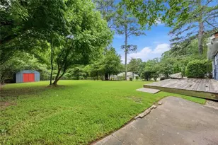 2396 Arno Ct NW, Atlanta, GA 30318 - Photo 17