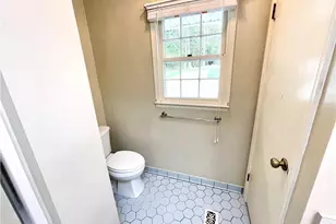 226 Pine Forest Dr, Lawrenceville, GA 30046 - Photo 9