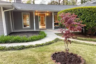 226 Pine Forest Dr, Lawrenceville, GA 30046 - Photo 3