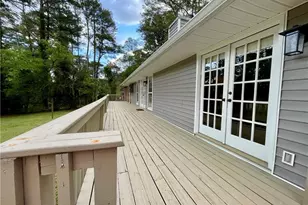 226 Pine Forest Dr, Lawrenceville, GA 30046 - Photo 5