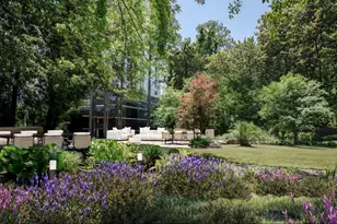 2460 Peachtree Road NE, Atlanta, GA 30305 - Photo 33
