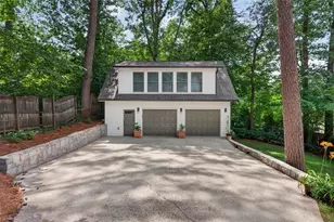 3094 Towerview Dr NE, Atlanta, GA 30324 - Photo 9