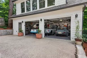 3094 Towerview Dr NE, Atlanta, GA 30324 - Photo 11