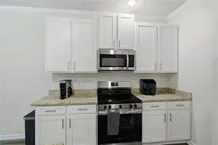 8684 Lakeview Cmns, Jonesboro, GA 30238 - Photo 11