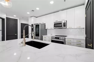 3324 Peachtree Rd NE, Atlanta, GA 30326 - Photo 15