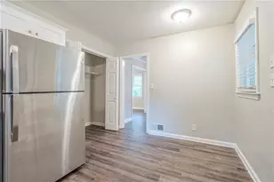 2450 Springdale Rd SW, Atlanta, GA 30315 - Photo 13