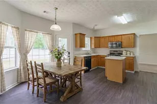 5861 Belmont Ridge Cir, Lithonia, GA 30038 - Photo 13