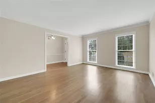 4517 E Kings Point Cir, Dunwoody, GA 30338 - Photo 3