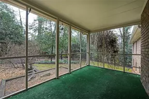 4517 E Kings Point Cir, Dunwoody, GA 30338 - Photo 25