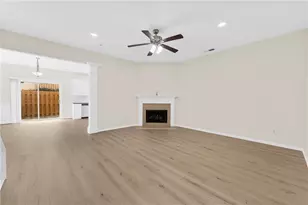318 Knelston Oak Dr, Suwanee, GA 30024 - Photo 7