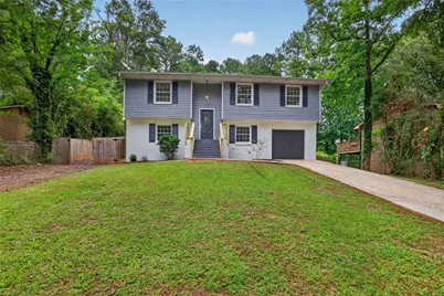 657 Overlook Court, Jonesboro, GA 30238 - Photo 1
