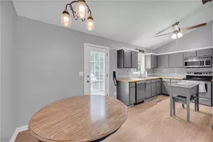 259 Beacon Dr, Maysville, GA 30588 - Photo 7