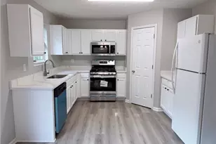 940 Melrose Park Pl, Lawrenceville, GA 30044 - Photo 9