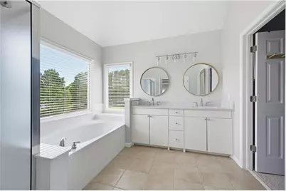 8450 Woodland View Drive, Gainesville, GA 30506 - Photo 17