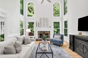 10645 Oxford Mill Cir, Alpharetta, GA 30022 - Photo 5