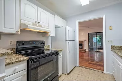 2916 Governors Court, Marietta, GA 30066 - Photo 9