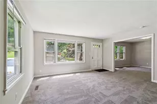 1682 Bridgeport Dr NE, Atlanta, GA 30329 - Photo 7