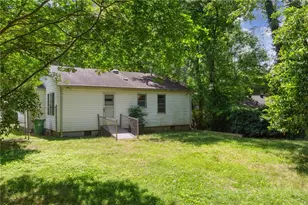 1682 Bridgeport Dr NE, Atlanta, GA 30329 - Photo 19