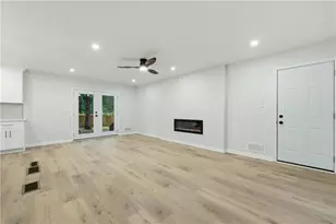 648 Bralorne Dr, Stone Mountain, GA 30087 - Photo 9