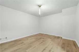 648 Bralorne Dr, Stone Mountain, GA 30087 - Photo 5