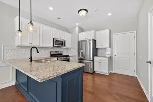 3277 Castleberry Village Dr, Cumming, GA 30040 - Photo 9