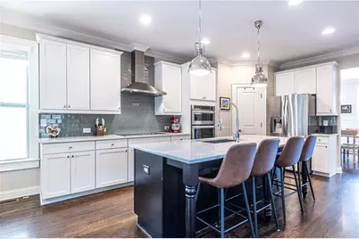 2102 Elvan Circle NE, Atlanta, GA 30317 - Photo 7