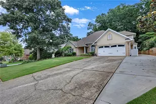 400 Chandler Ct, Sugar Hill, GA 30518 - Photo 3