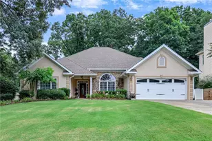 400 Chandler Ct, Sugar Hill, GA 30518 - Photo 1