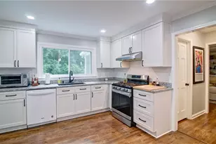 220 Indian Hills Ct, Marietta, GA 30068 - Photo 11