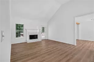 5027 Fitts Dr NE, Roswell, GA 30075 - Photo 5