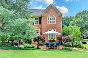 125 Weatherburne Dr, Roswell, GA 30076 - Photo 1