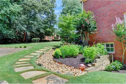 125 Weatherburne Drive, Roswell, GA 30076 - Photo 9