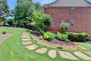 125 Weatherburne Dr, Roswell, GA 30076 - Photo 45