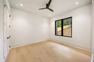 2822 Shady Valley Dr NE, Atlanta, GA 30324 - Photo 39