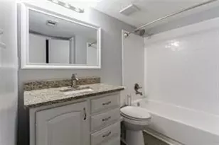 135 Barrington Dr E, Roswell, GA 30076 - Photo 5