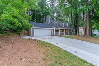 135 Barrington Drive E, Roswell, GA 30076 - Photo 1
