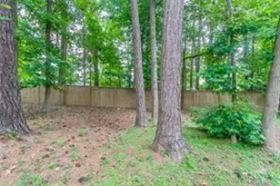 135 Barrington Dr E, Roswell, GA 30076 - Photo 15