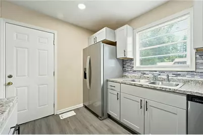 1020 Cedar Circle, Forest Park, GA 30297 - Photo 11