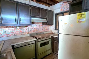 156 Governors Dr, Forest Park, GA 30297 - Photo 9